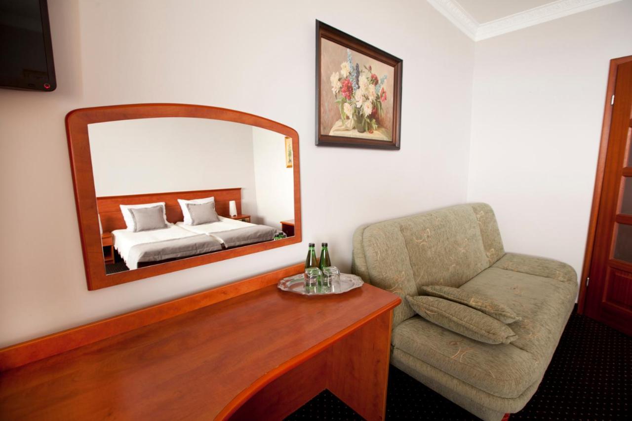 Hotel Wodnik Twoj Hotel Z Widokiem Na Morze أوسترونيه مورسكية المظهر الخارجي الصورة