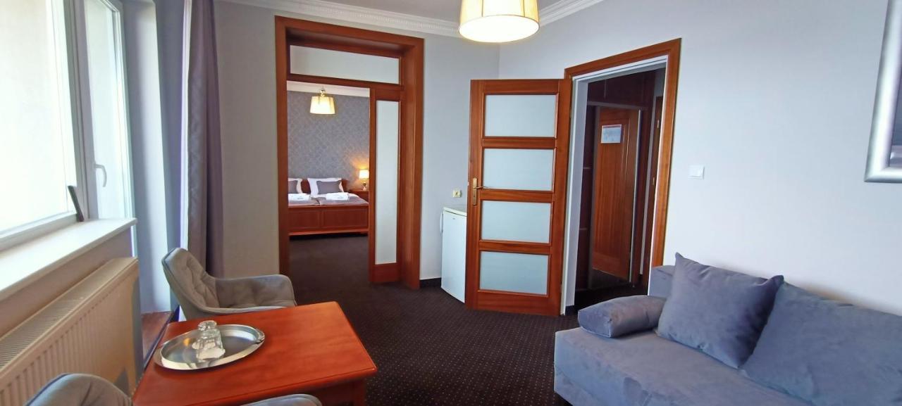 Hotel Wodnik Twoj Hotel Z Widokiem Na Morze أوسترونيه مورسكية المظهر الخارجي الصورة