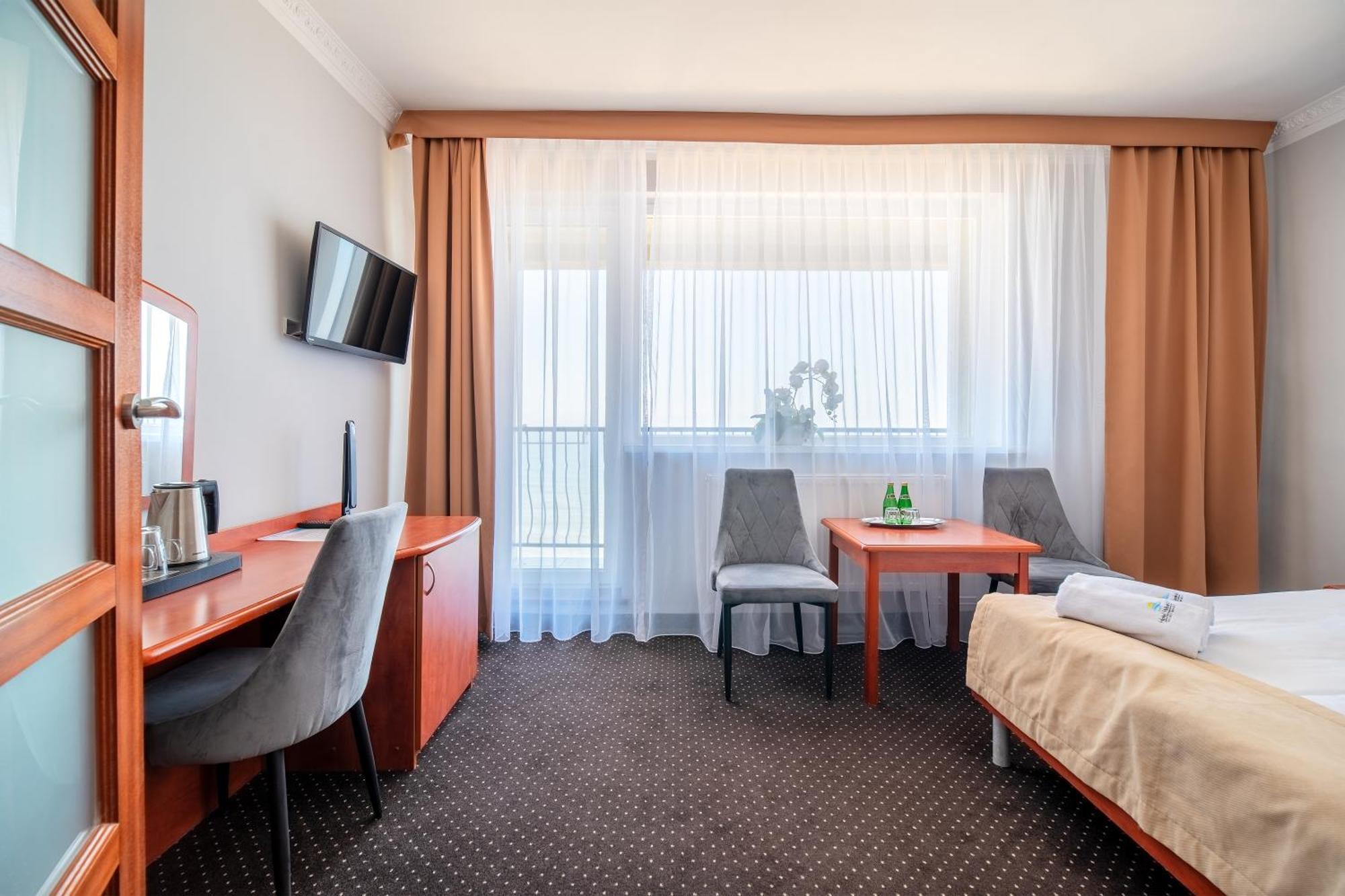 Hotel Wodnik Twoj Hotel Z Widokiem Na Morze أوسترونيه مورسكية المظهر الخارجي الصورة